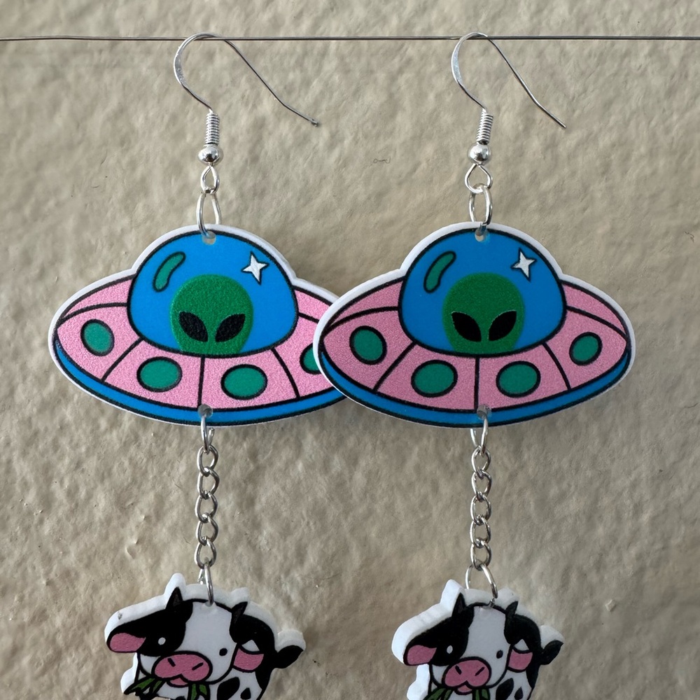 Alien Spaceship Earrings - Blue and Pink